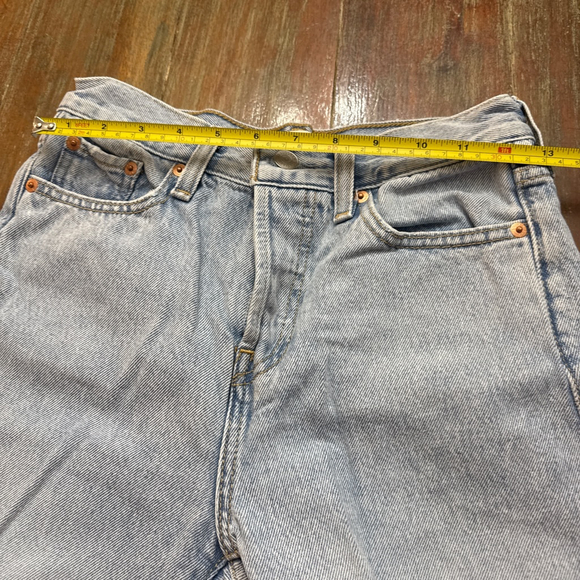 Levi's Wedgie Straight Light Blue Distressed Jeans Womens Size 26 - Picture 7 of 13